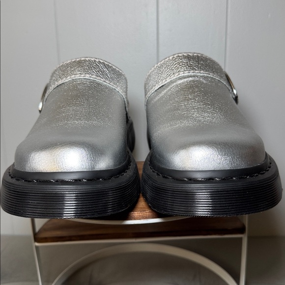 Dr. Martens Laketen Slingback Mule Tumbled Silver Metallic Size 8 NWOT - Picture 12 of 16